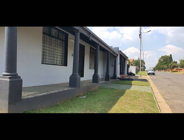 4 BEDROOM HOUSE FOR SALE IN HEIDELBERG INDUSTRIAL